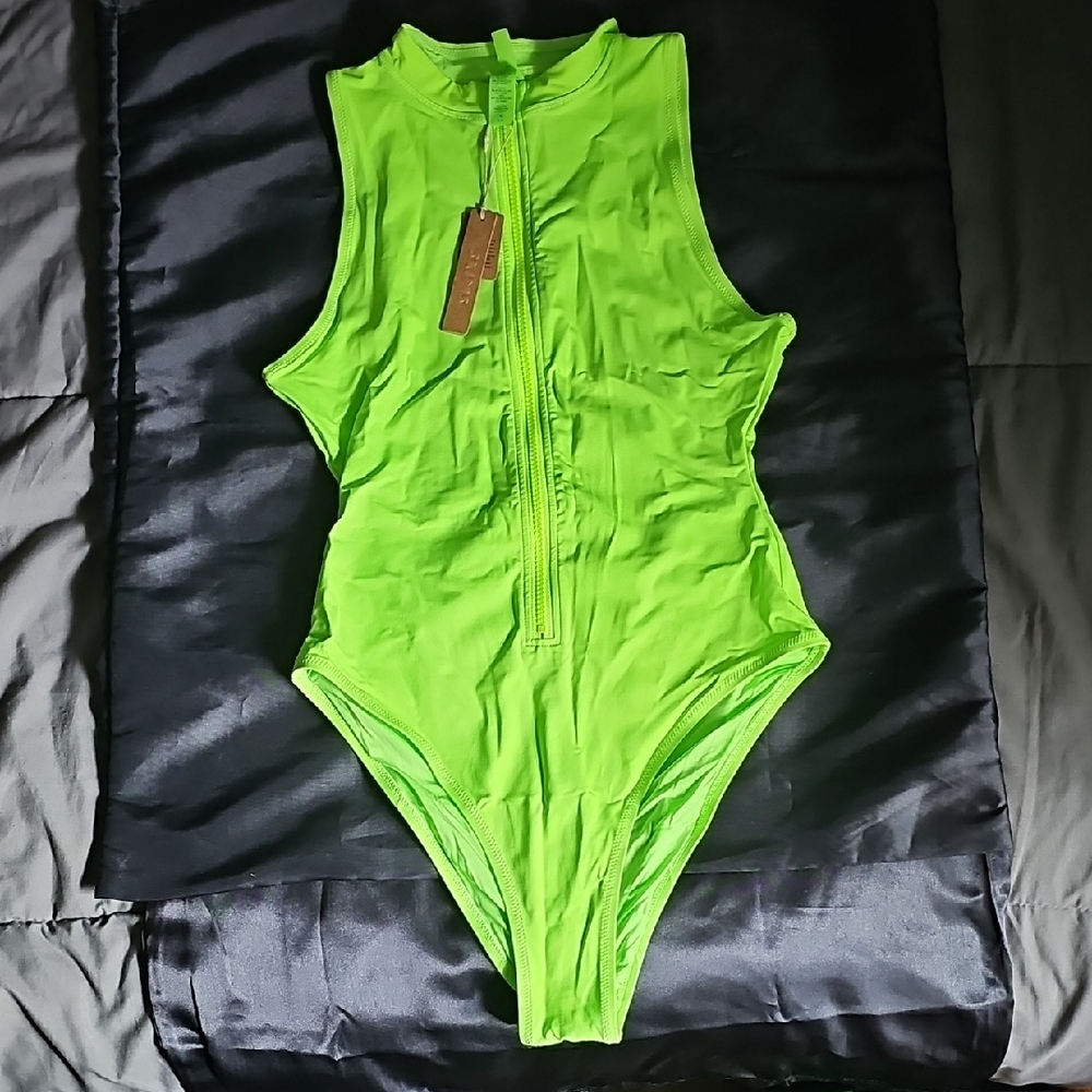 SKIMS NWT LIME GREEN Zip-Up Lime Green Recycled Swim